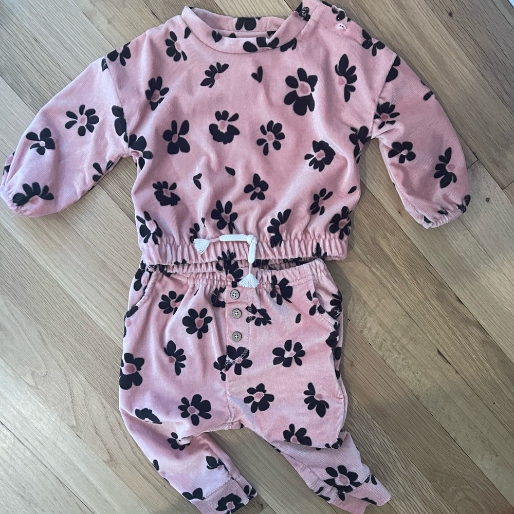 Jessica Simpson two piece floral baby set